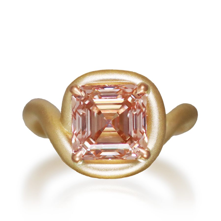 18 K Yellow Gold Solitaire Ring, 5.09 ct. Lab Grown Fancy Pink Assher-cut Diamond